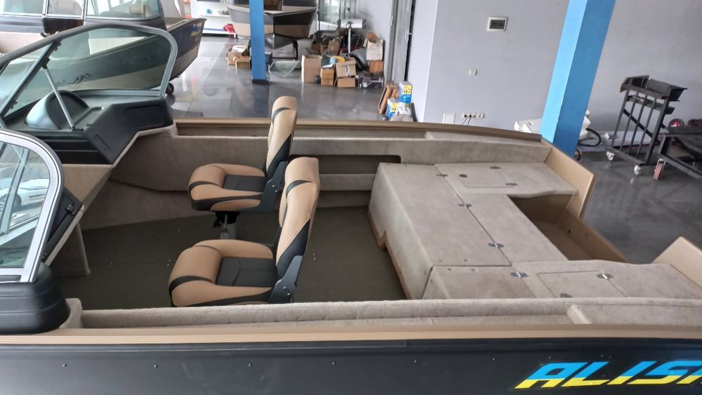 Човен алюмінієвий ALISA 520