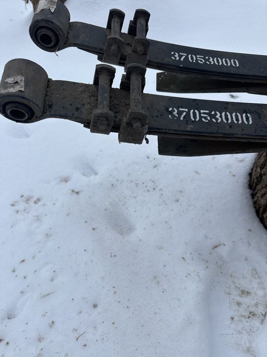 Ресори на нісан навара д22