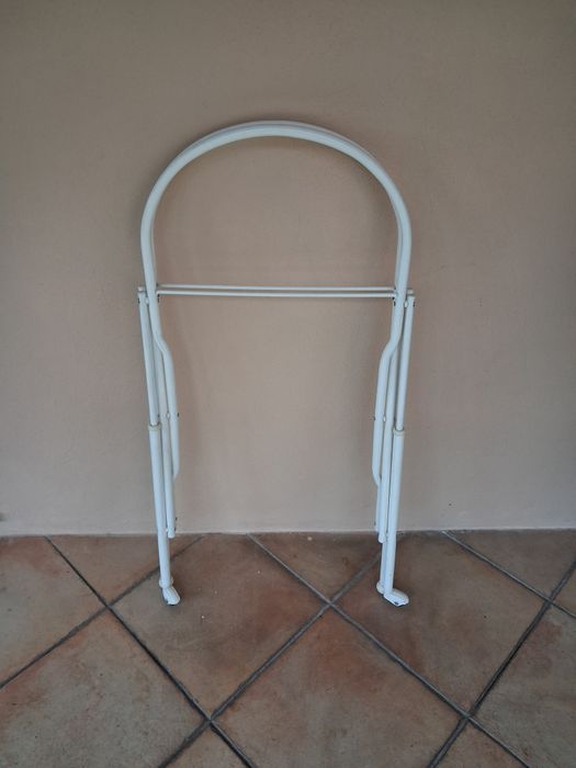 Suporte de cesta ou berço de bebe