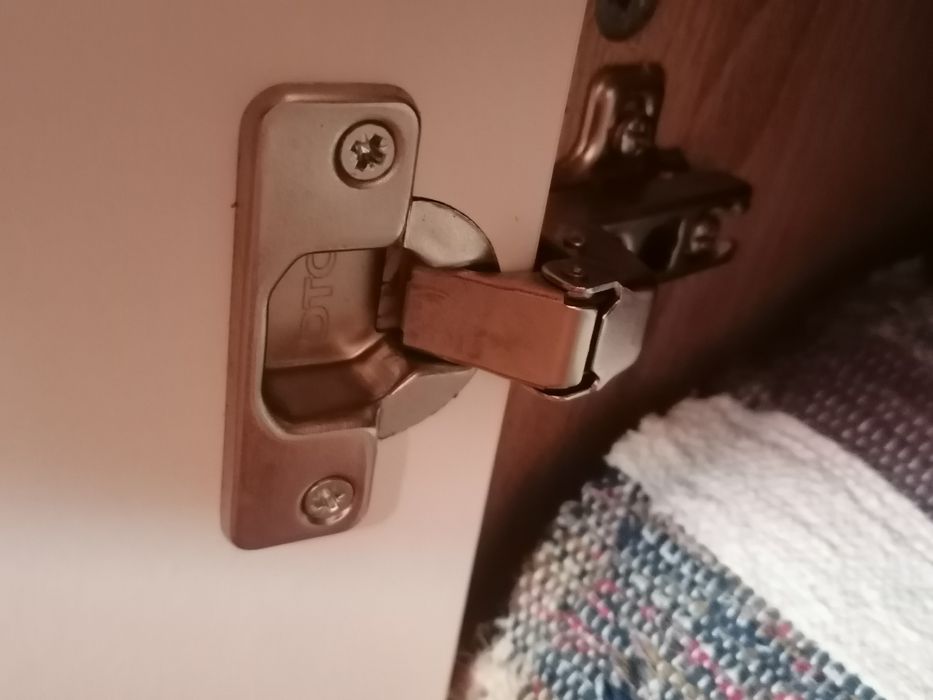 Móvel/Consola com 2 portas e 2 prateleiras