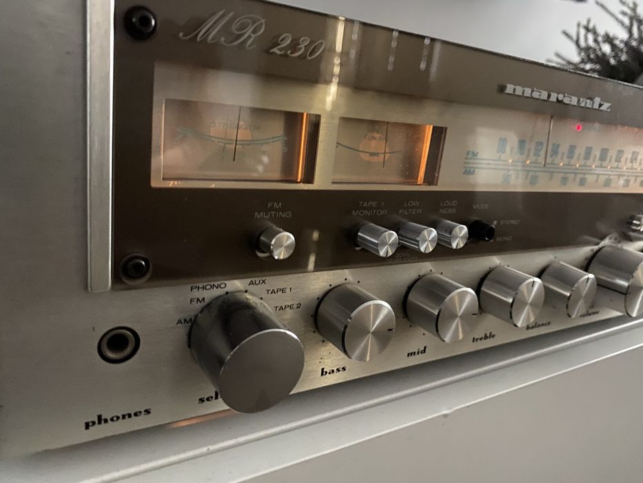 Amplituner Marantz MR 230