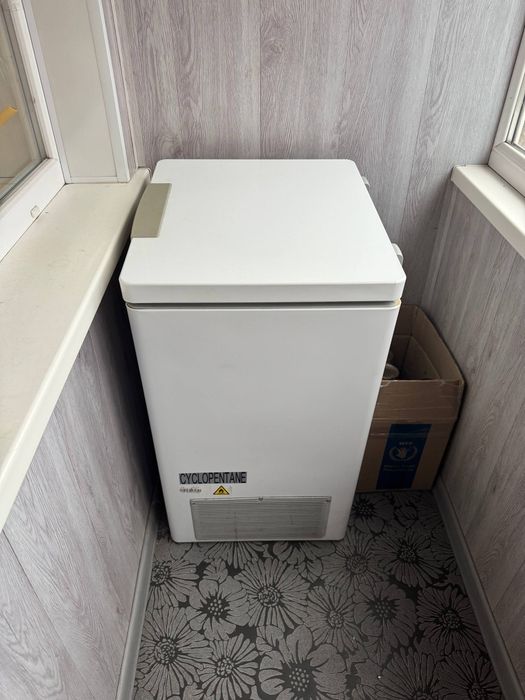 Морозильна камера/ларь MIDEA HS-131C1N