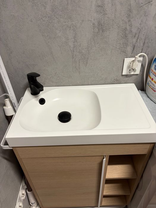 Szafka łazienkowa + umywalka + bateria