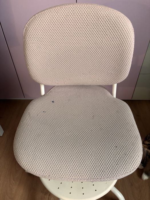 Krzesło biurkowe VIMUND IKEA różowe