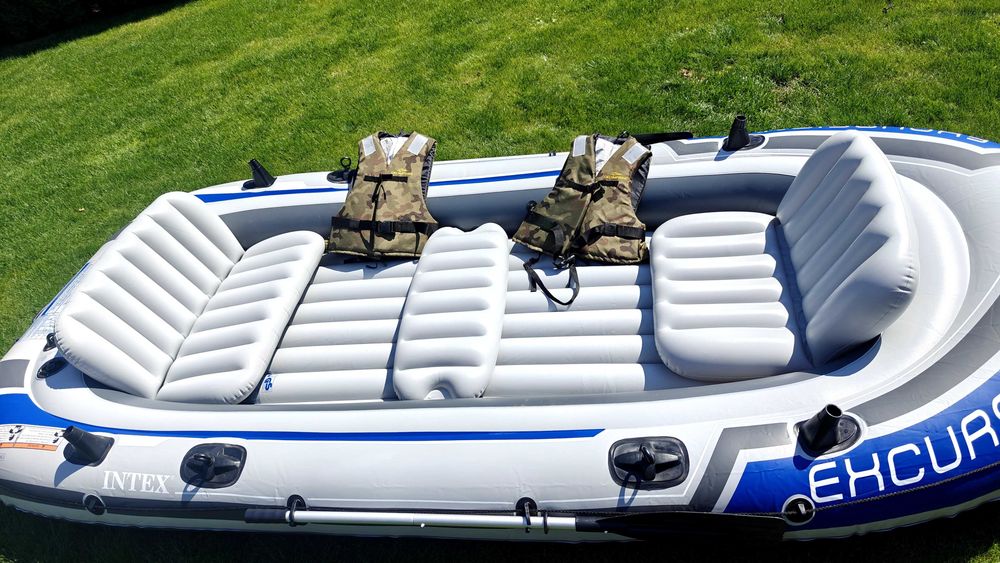Ponton marki INTEX model Excursion 5