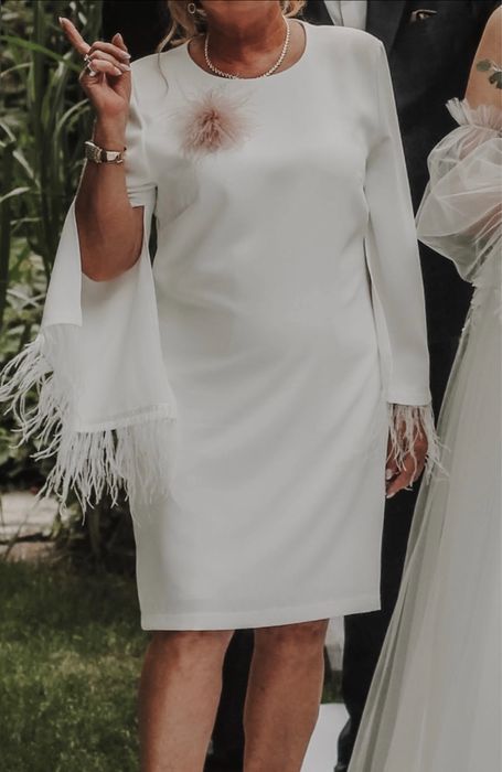 Sukienka z piórami elit look