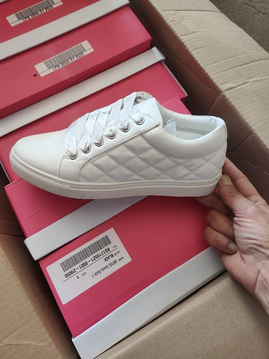 Sprzedam  buty oferta hurtowa 50 zł para