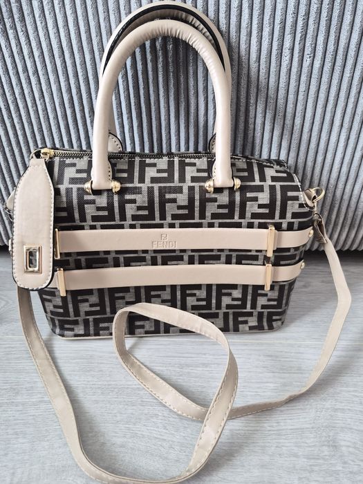 Fendi logowana elegancka torebka