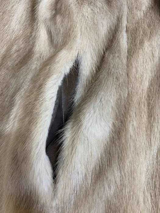 Норкова шубка скандинавська Терміново тільки до кінця січня 8000 грн