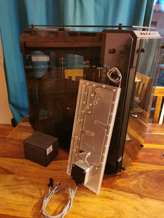 Thermaltake 71 chłodzenie pompa distroplus riser pci-e Tempered glass