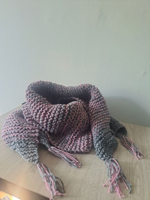 Miękki szal chusta handmade ścieg francuski boho