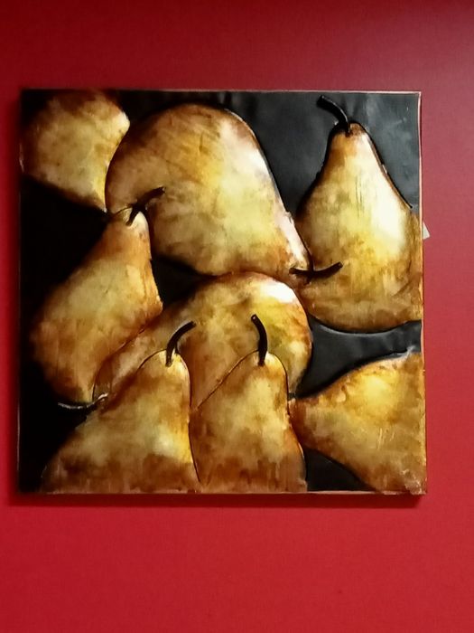 Selling Two Paintings64286458505219121