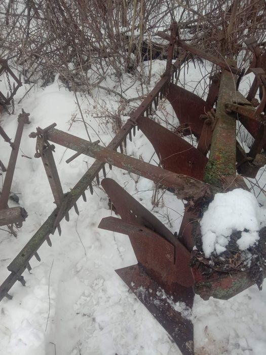 Продам плуг плн 3 35 до мтз ,юмз
