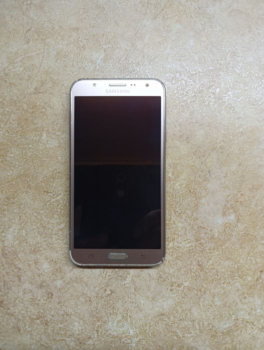 Samsung Galaxy J 7