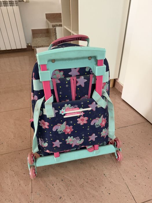 Mochila Escolar Totto com Rodas para Menina