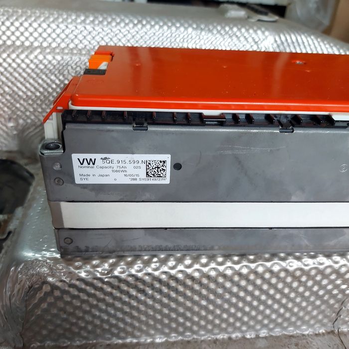 Високовольтна батарея на e-golf 24 кв