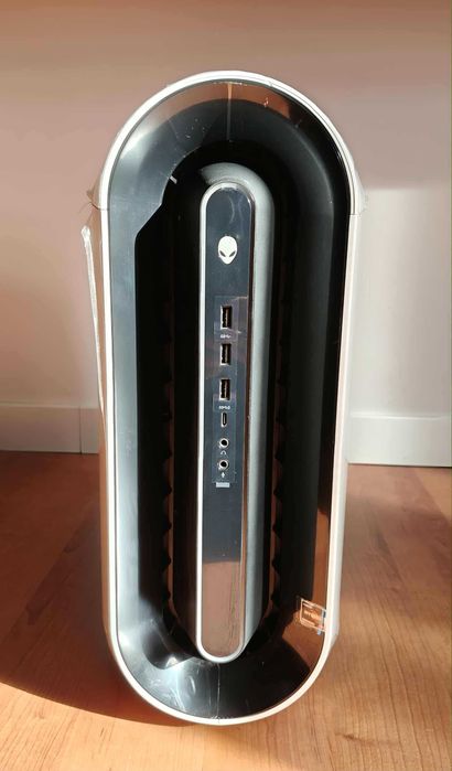 Dell Alienware Aurora R10 / RYZEN 7 5800/ RTX3080/ 1TB/ 16GB