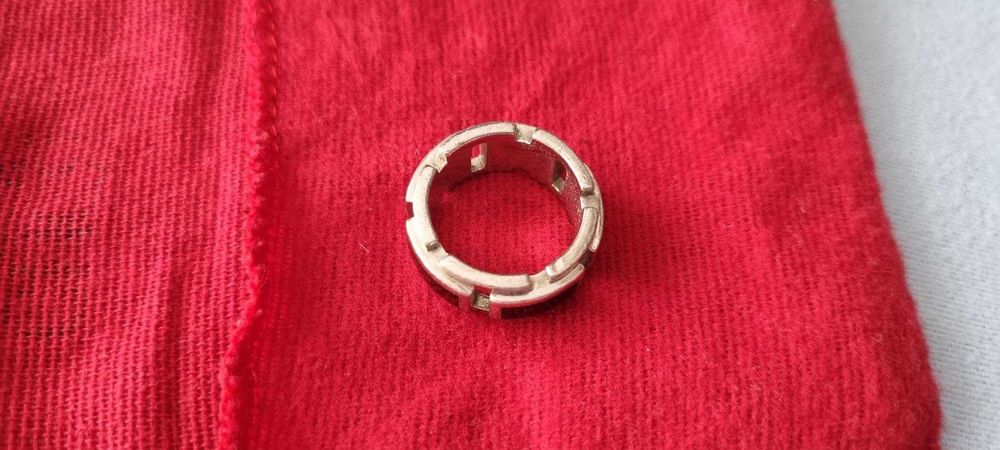 Anel em aço prateado e preto