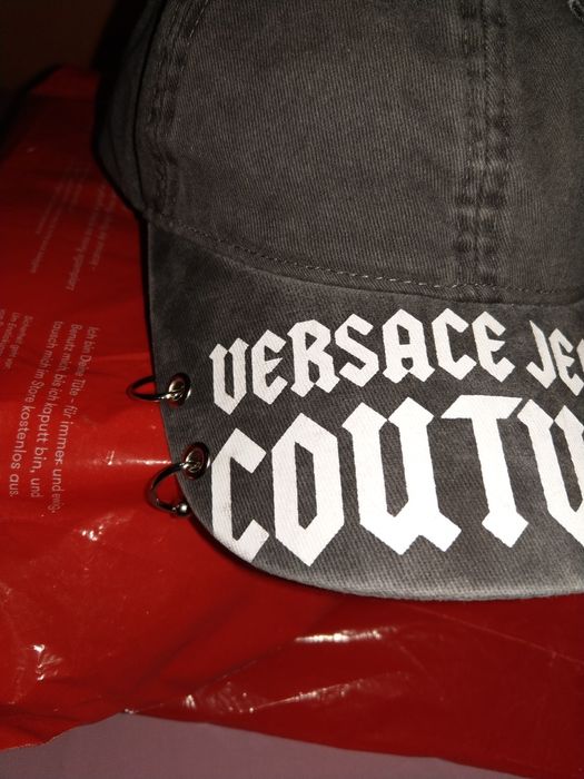 Czapka męska Versace Jeans Couture.