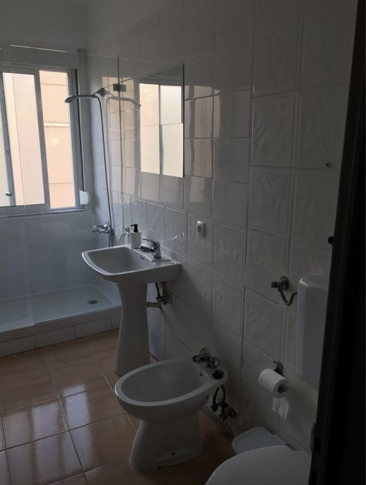 Arrendo quarto para 1 de setembro