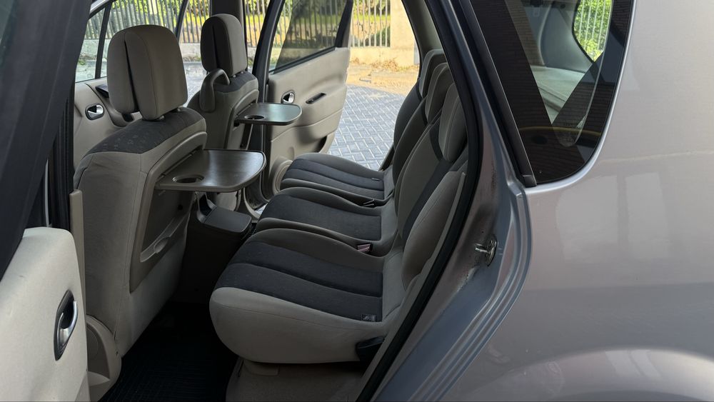 Продам Renault scenik