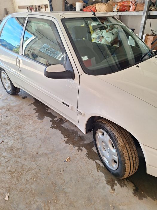 Vendo tesoura eléctrica