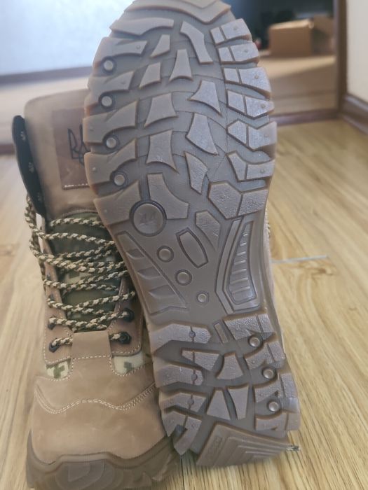 Продам зимові черевики 43-44