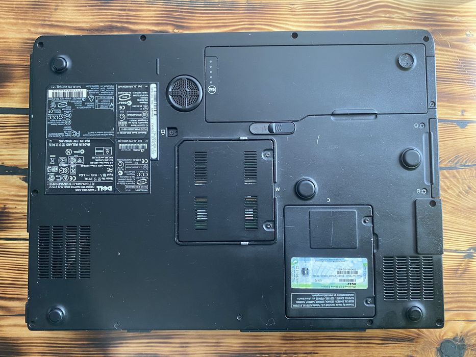 Dell Inspiron 1545 15,6” – sprawny + zasilacz