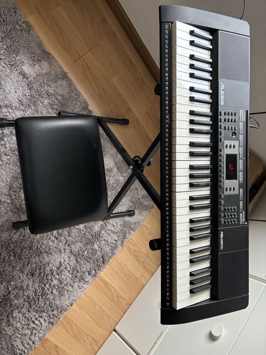 Piano teclado alesis melody 61
