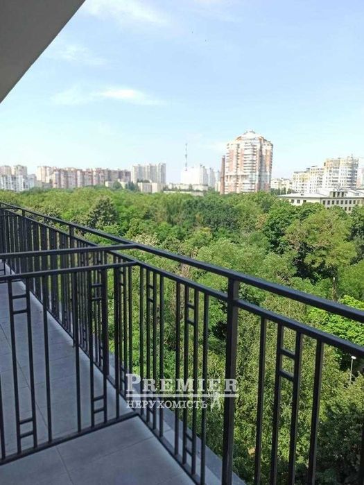 Продам 1 ком квартиру с видом на Парк.  Ремонт. Мебель.