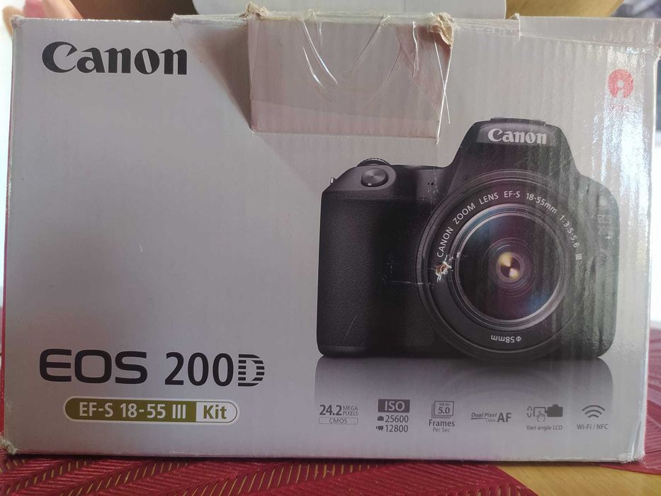 Câmara Canon EOS 200 D