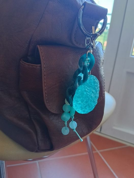 Bag charm artesanal coração