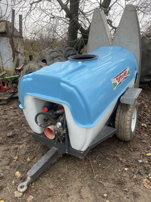 Садові оприскувачі