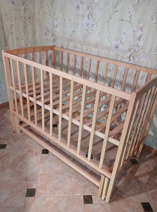 Ліжко дитяче гойдалка