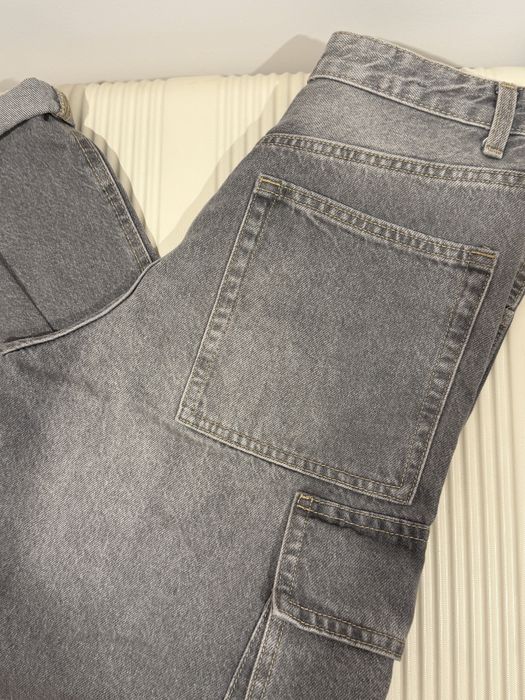 Джинси от бренда Bershka