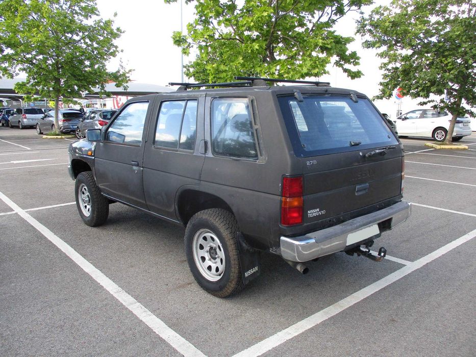Nissan Terrano I 2.7 TD 4x4 5p (longo)