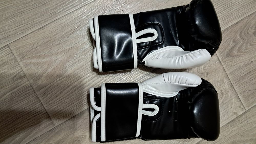 Перчатки боксерские