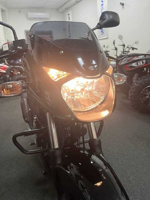 Мотоцикл BAJAJ Pulsar 180