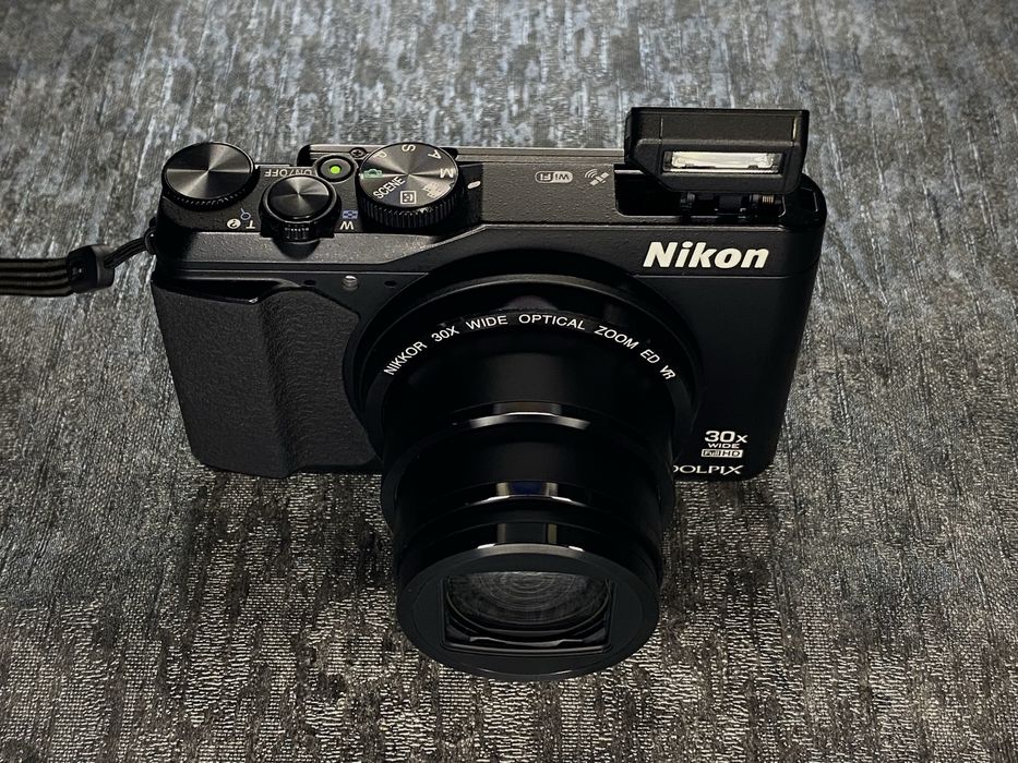 Nikon Coolpix S9900 поворотний екран,альтернатива G7x