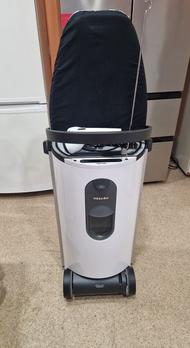 Гладильная система Miele B3847