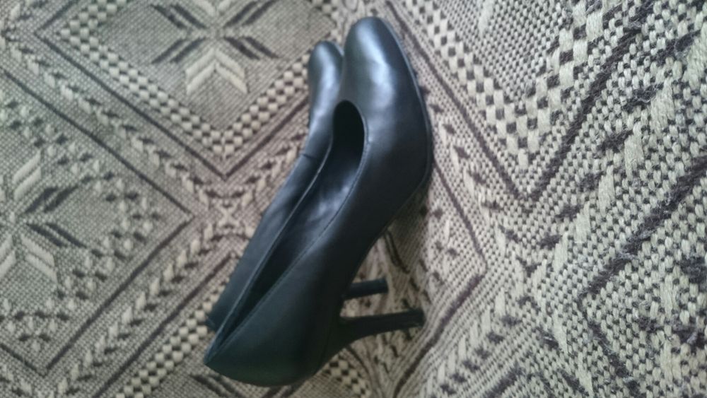 Buty wyjściowe damskie czarne szpilki rozmiar 38 5th Avenue