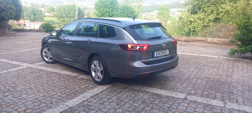 Opel insignia Sports Tourer 1.5 D. Business Edition