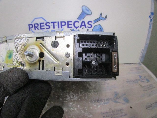 Rádio / auto-rádio VOLKSWAGEN Golf IV Variant (1J5)