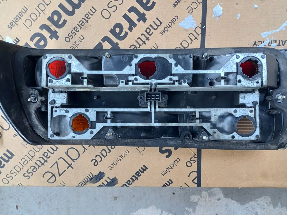 Lampa lewa tył Bmw seria 5 e28