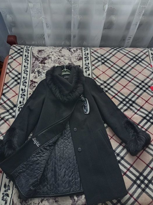Жіноче пальто (колір Чорний)