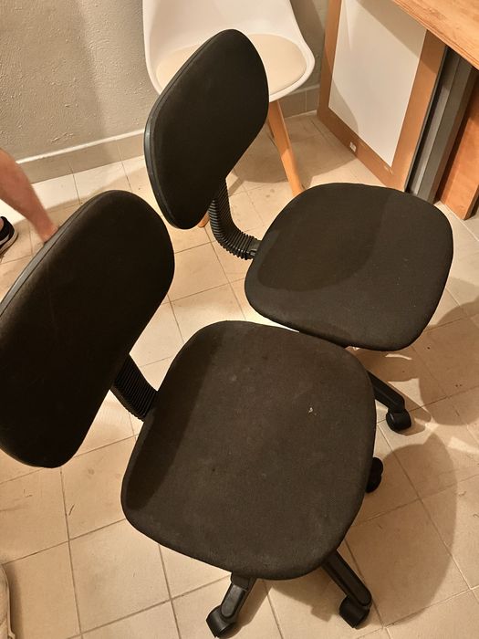 Cadeira preta de escritório