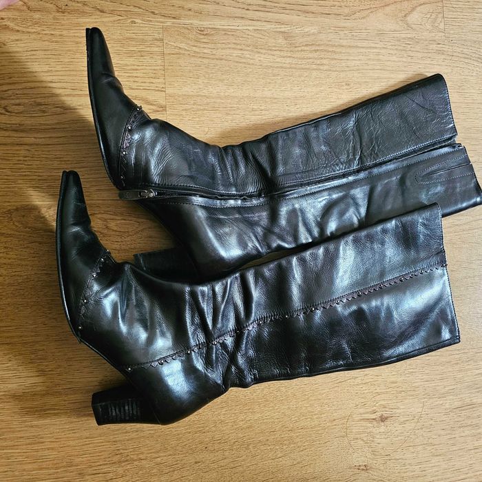 Botas em Pele de Cano Alto