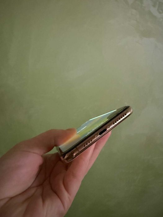 Розбитий Iphone XS Max 256 гб.