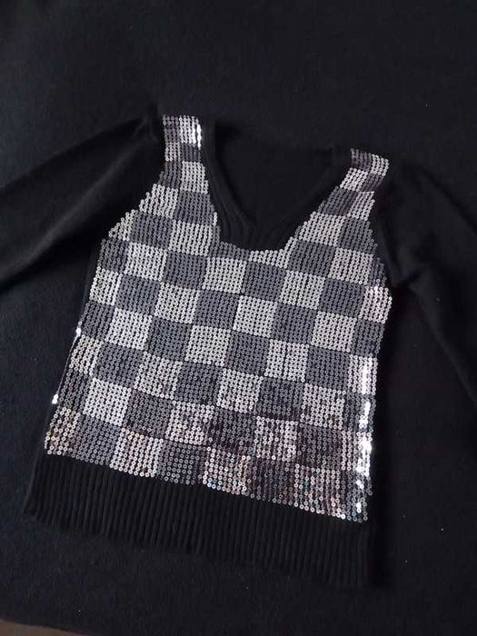 Sweter damski czarny z cekinami 38