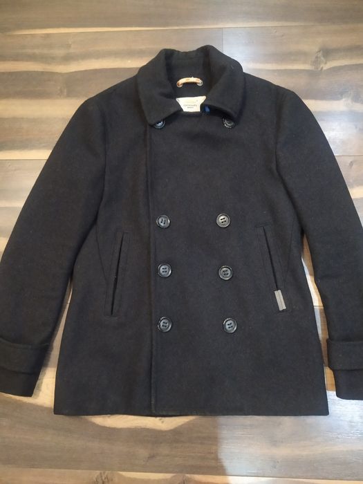 Толстівка на хутрі Abercrombie розміщення  L 50-52 1500гр ідеальний стан Тренч Superdry розм М 46-48 900гр стан  ідеальний,новогого